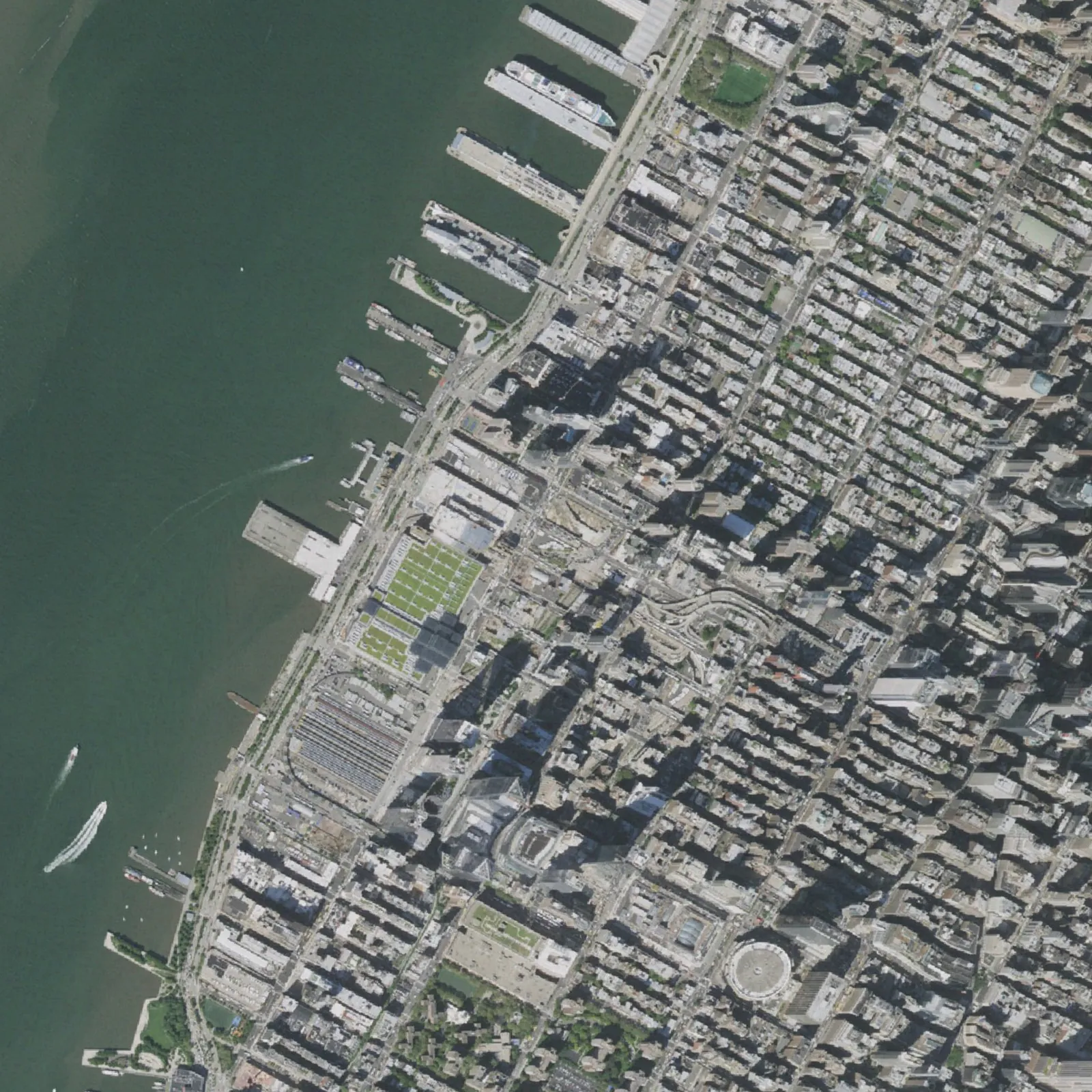Satellite view of Manhattan's west side from West 23rd to West 52nd Street, the Hudson on the left, with the walk route marked along the river from Pier 76.